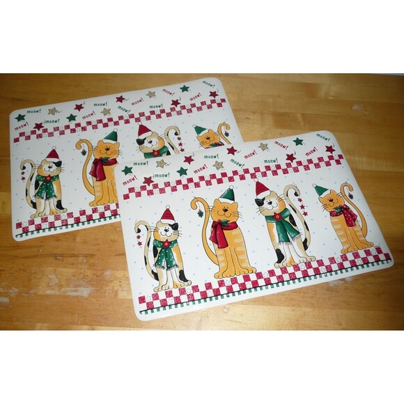 Christmas Placemats Set of 4 Cats Kittens Hats Scarfs Cottage Core Vinyl 17x12 - Picture 2 of 6